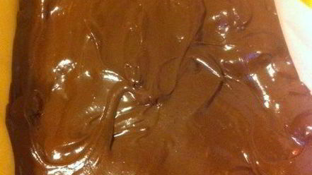 Рецепт брауни с темным пивом и малиной