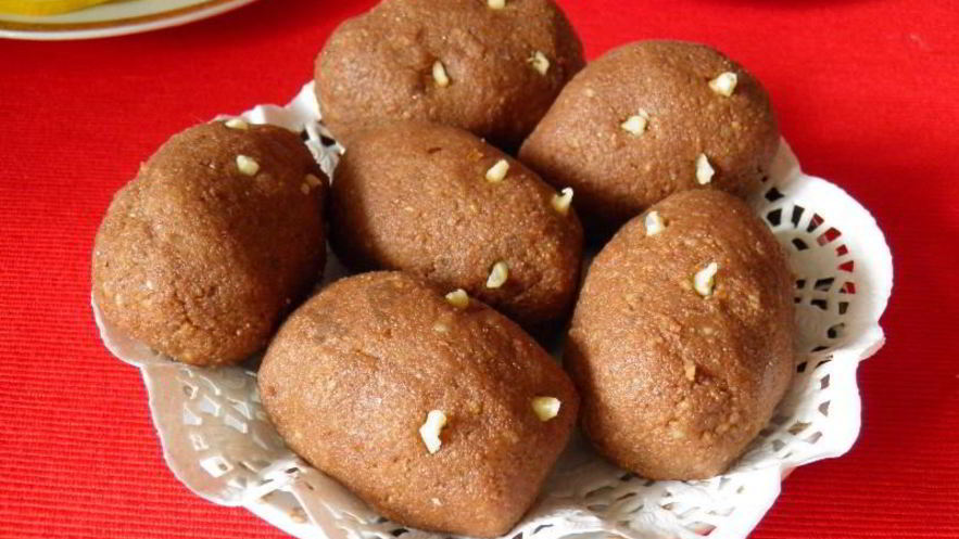 Рецепт домашнего пирожного картошка из сухарей со сгущенкой