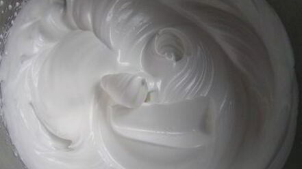 Рецепт фисташкового пирожного с брусничным семифредо