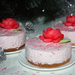 Рецепт Клубнично-сливочного пирожного