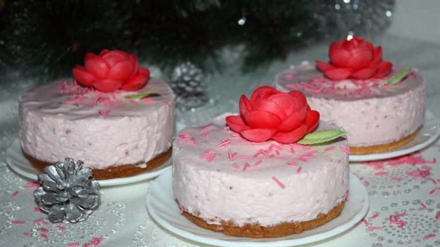 Рецепт клубнично-сливочного пирожного