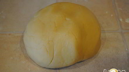 Рецепт нежного пирожного с песочной основой