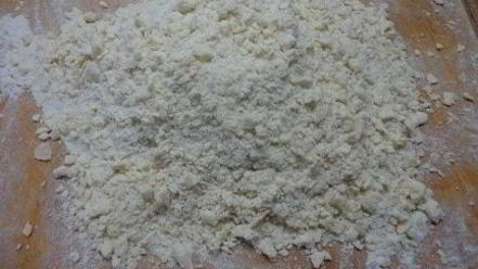 Рецепт песочного пирожного со сливочно-ореховым кремом