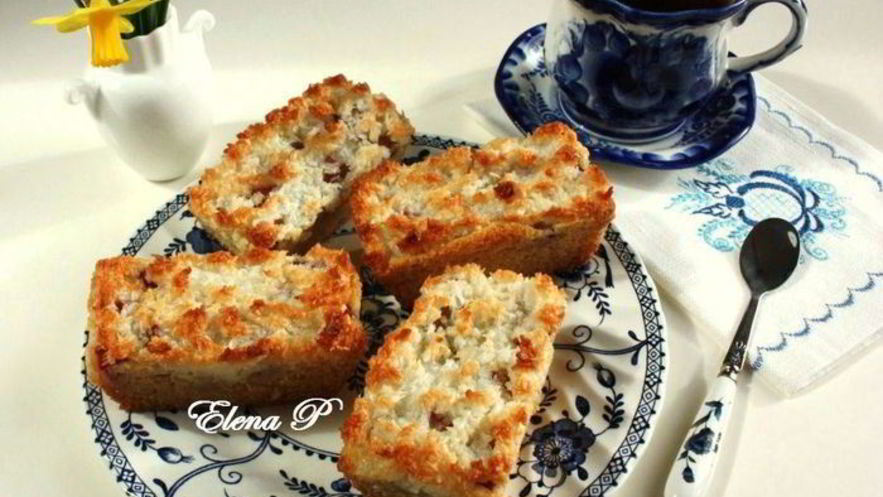 Рецепт пирожных с ревенем и кокосом