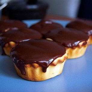 Рецепт Сливочных пирожных в шоколаде