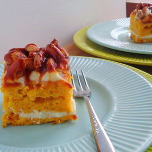 Рецепт Тыквенных пирожных с миндалем и соленой карамелью