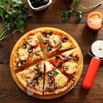 Пицца из слоеного теста в мультиварке