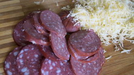 Рецепт пиццы кальцоне с грибами, овощами и сыром джюгас