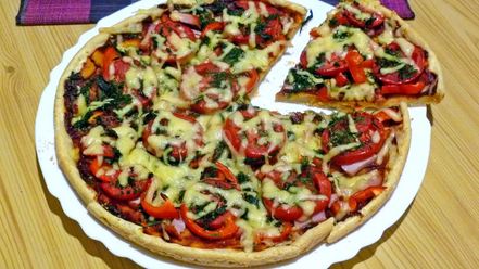 Рецепт пиццы на жидком тесте со свининой, помидорами и перцем