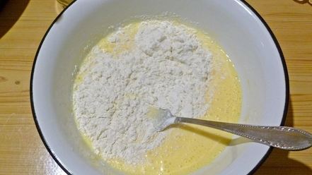 Рецепт пиццы на жидком тесте со свининой, помидорами и перцем