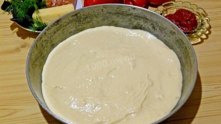 Рецепт пиццы на жидком тесте со свининой, помидорами и перцем