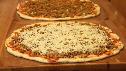 Рецепт пиццы-пиде из прошлогоднего гуся