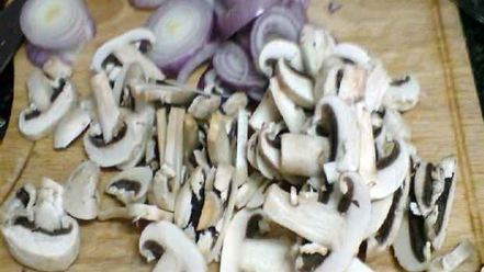 Рецепт пиццы с грибами и креветками