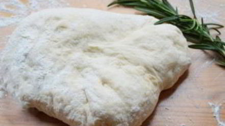 Рецепт пиццы с грибамии и колбасой