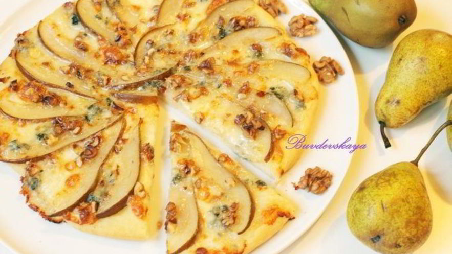 Рецепт пиццы с грушей и горгонзолой