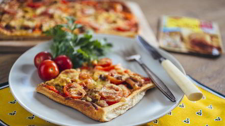 Рецепт пиццы с курицей карри на слоеном тесте