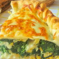 Пицца с сыром и шпинатом