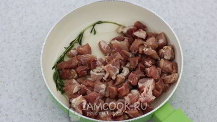 Рецепт пиццы со свининой и ананасами