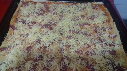 Рецепт пиццы спартанской из слоеного теста