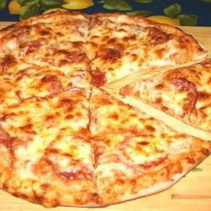 Рецепт Тонкой итальянской пиццы с салями