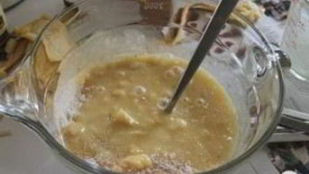 Рецепт банановых пончиков с арахисовой глазурью