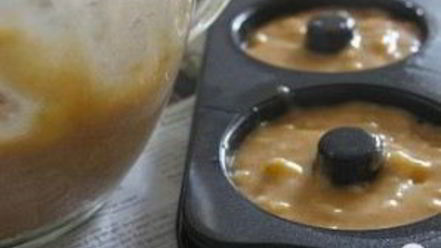 Рецепт банановых пончиков с арахисовой глазурью