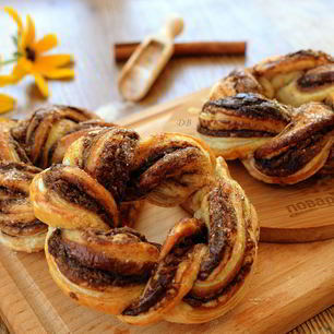 Рецепт Крученых пончиков с нутеллой