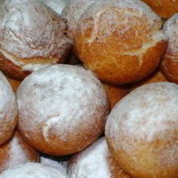 Рецепт Нежных творожных пончиков к завтраку