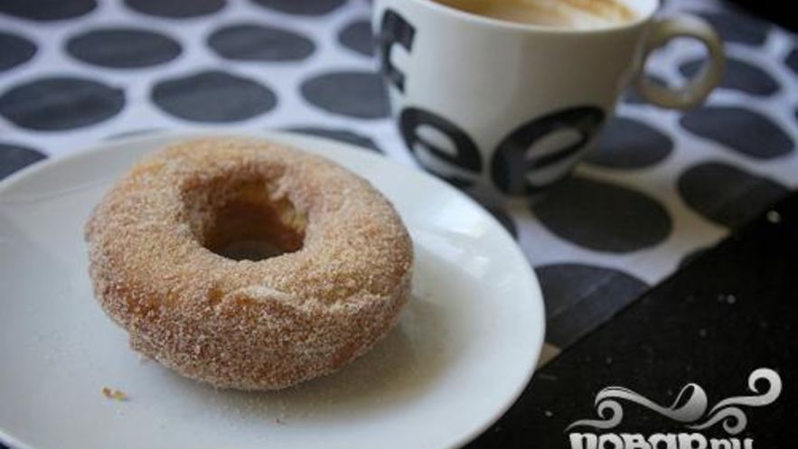 Рецепт пончиков с ванильной глазурью и посыпкой