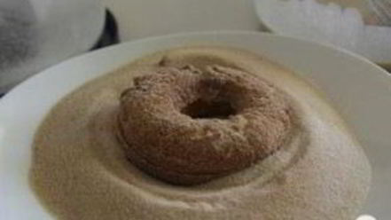 Рецепт пончиков с ванильной глазурью и посыпкой