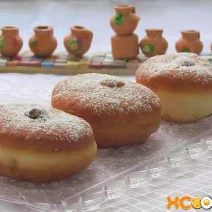 Рецепт Пончиков суфганиет — традиционной еврейской выпечки на Хануку