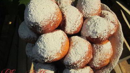 Рецепт Творожных пончиков с вишней