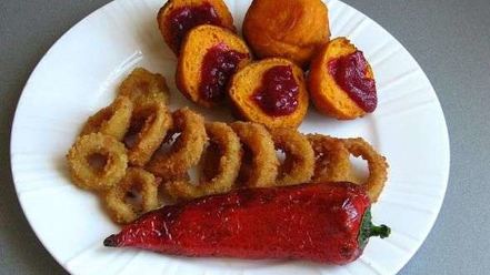 Рецепт тыквенных пончиков с кольцами кальмаров