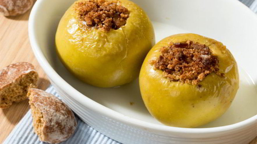 Рецепт печеных яблок с имбирным пряником