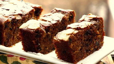 Рецепт постной коврижки с вареньем