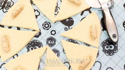 Рецепт рулетиков с марципаном и миндалем