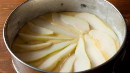 Рецепт грушевой шарлотки