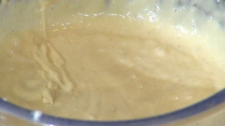 Рецепт хитрой грушевой шарлотки с ежевикой