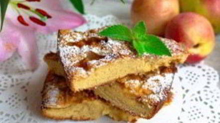 Рецепт классической шарлотки с яблоками и нектаринами