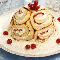 Рецепт Королевской шарлотки с ягодами красной смородины