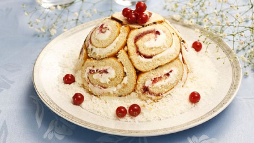 Рецепт королевской шарлотки с ягодами красной смородины