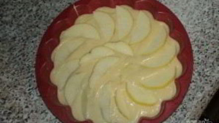 Рецепт очень вкусной шарлотки с яблоками