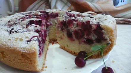 Рецепт пирога с вишней в мультиварке типа шарлотка