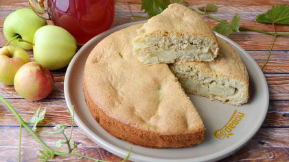 Рецепт Ржаной шарлотки с яблоками