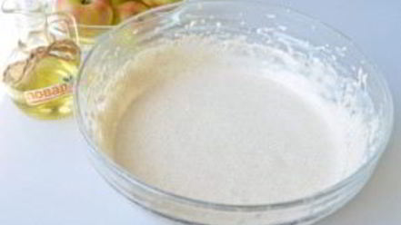 Рецепт ржаной шарлотки с яблоками