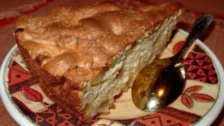 Рецепт шарлотки из хлеба и брынзы по-румынски