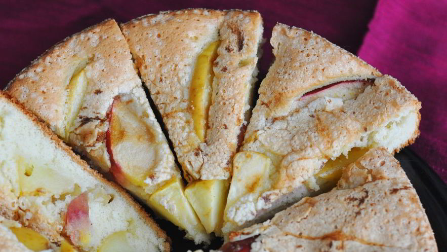 Рецепт шарлотки из яблок в духовке