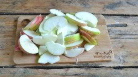 Рецепт шарлотки классической с яблоками