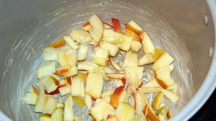 Рецепт шарлотки на кефире в мультиварке