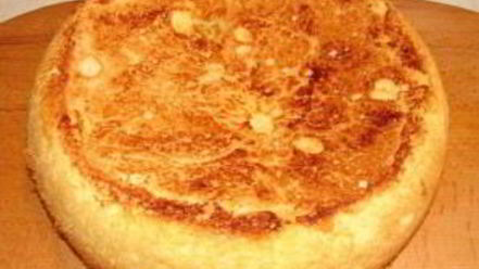 Рецепт шарлотки с ананасами в мультиварке